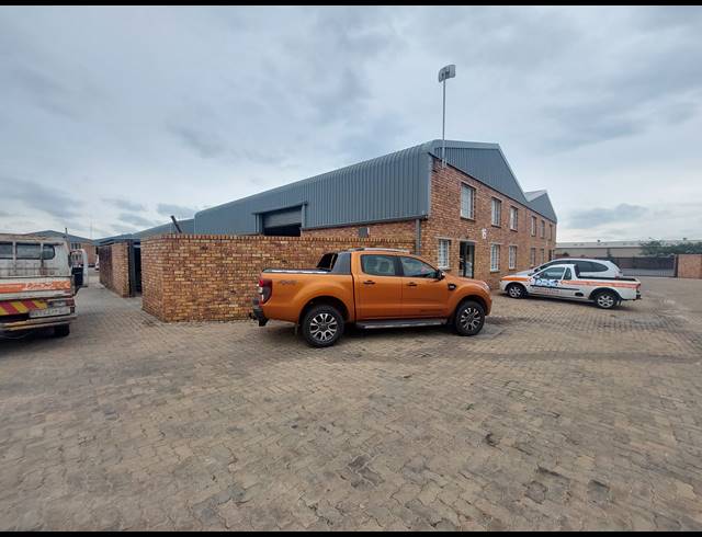 300M² FACTORY FOR SALE IN ANDERBOLT